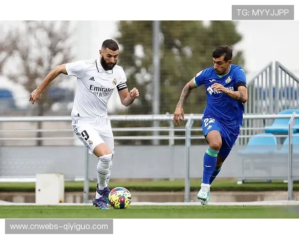 本泽马双响助皇家马德里三比一逆转赫塔费豪取关键胜利